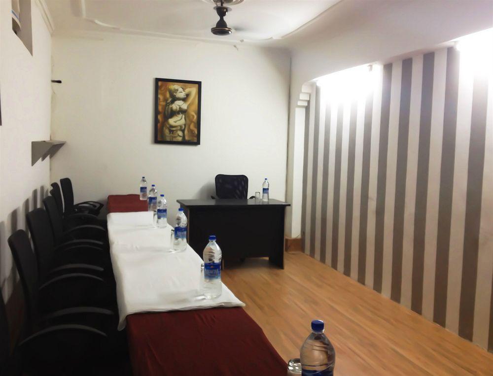 Fabhotel Prime Sarin Inn Heritage Varanasi Exterior foto