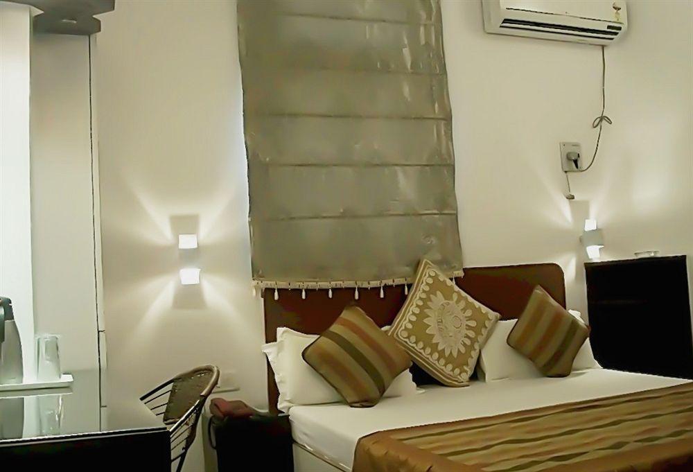 Fabhotel Prime Sarin Inn Heritage Varanasi Exterior foto