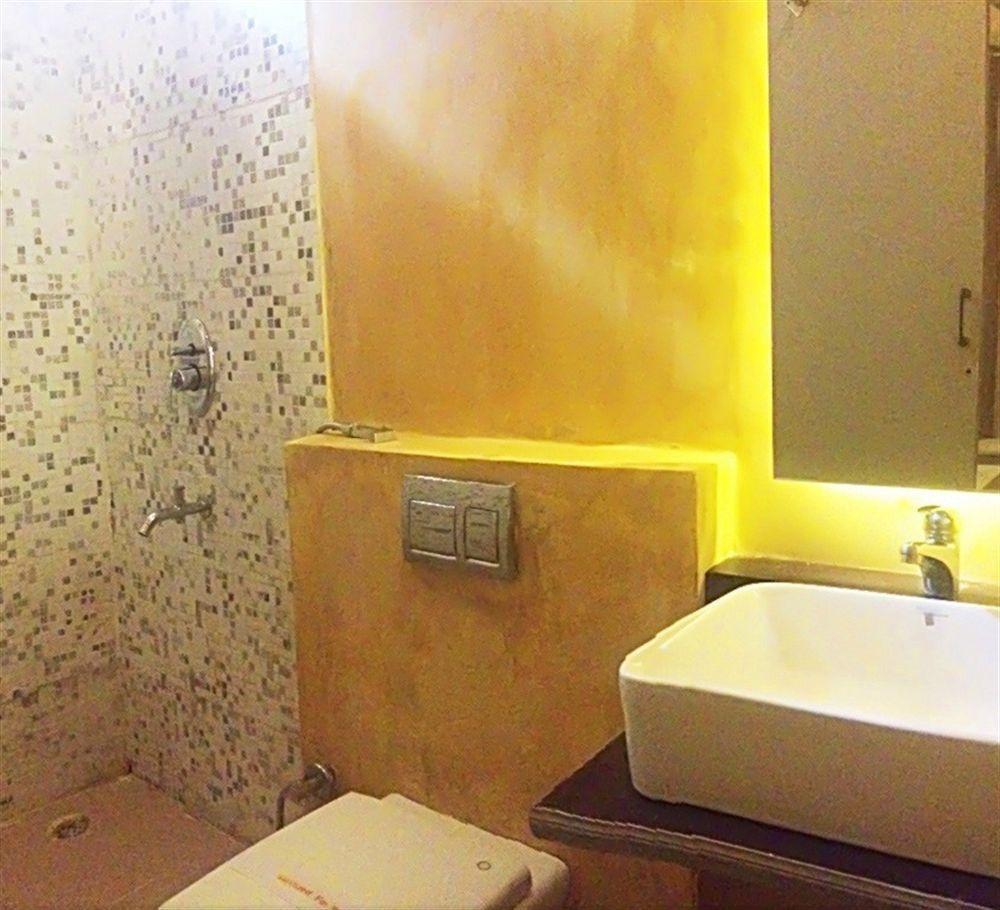 Fabhotel Prime Sarin Inn Heritage Varanasi Exterior foto